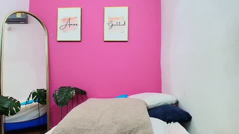 Karla  online show from January 11, 9:04 am