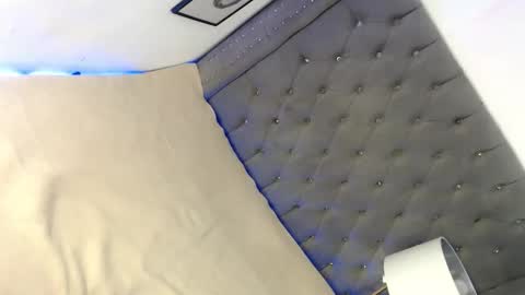 Snapshot of skinnytrans69 chatting on October 25, 10:34 am skinnytrans69 online show from October 25, 10:34 am