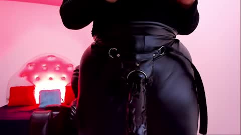 skydarkblue online show from September 10, 2:11 am