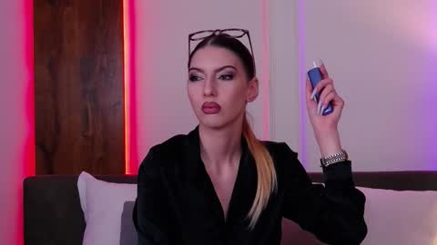 SkylarSpark online show from October 18, 8:31 pm