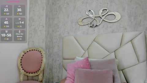 Skyler online show from September 25, 8:12 pm