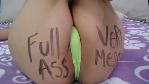 Snapshot of skynny_horney chatting on December 5, 4:31 am Skynny online show from December 5, 4:31 am