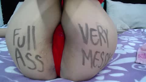 Snapshot of skynny_horney chatting on December 6, 4:03 am Skynny online show from December 6, 4:03 am