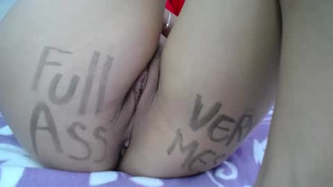 Snapshot of skynny_horney chatting on December 6, 9:21 am Skynny online show from December 6, 9:21 am