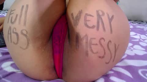 Snapshot of skynny_horney chatting on December 19, 7:51 am Skynny online show from December 19, 7:51 am