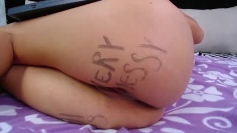 Snapshot of skynny_horney chatting on December 19, 10:56 am Skynny online show from December 19, 10:56 am