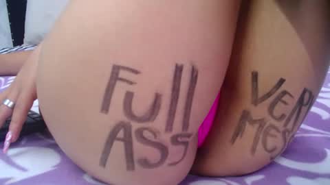 Snapshot of skynny_horney chatting on December 22, 4:50 am Skynny online show from December 22, 4:50 am