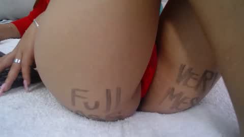 Snapshot of skynny_horney chatting on December 28, 6:17 am Skynny online show from December 28, 6:17 am