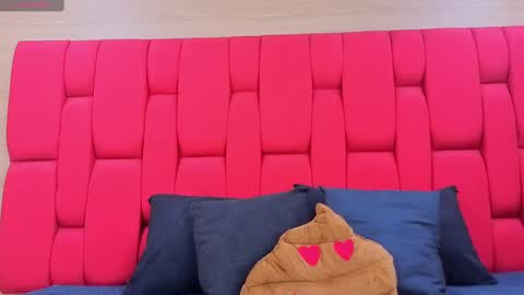 Snapshot of skynny_horney chatting on October 10, 9:25 pm Skynny online show from October 10, 9:25 pm