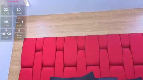 Snapshot of skynny_horney chatting on October 18, 7:36 pm Skynny online show from October 18, 7:36 pm