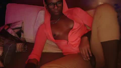 skyonetoo3 online show from March 2, 11:39 am