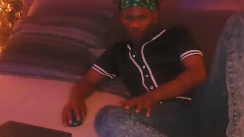 skyonetoo3 online show from November 9, 9:13 pm