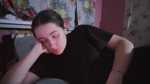 Snapshot of skyressie333 chatting on December 25, 7:02 pm skyressie333 online show from December 25, 7:02 pm