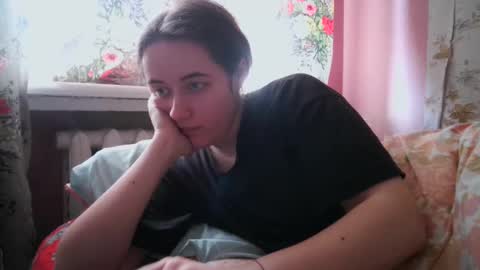 Snapshot of skyressie333 chatting on December 26, 10:16 am skyressie333 online show from December 26, 10:16 am