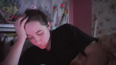 Snapshot of skyressie333 chatting on December 30, 2:40 pm skyressie333 online show from December 30, 2:40 pm