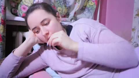 Snapshot of skyressie333 chatting on January 5, 2:30 pm skyressie333 online show from January 5, 2:30 pm