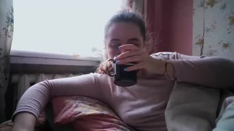 Snapshot of skyressie333 chatting on January 10, 10:39 am skyressie333 online show from January 10, 10:39 am