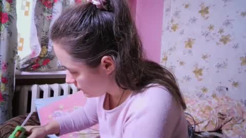 Snapshot of skyressie333 chatting on January 10, 2:02 pm skyressie333 online show from January 10, 2:02 pm