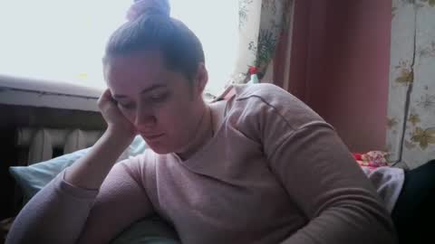 Snapshot of skyressie333 chatting on February 3, 7:51 am skyressie333 online show from February 3, 7:51 am