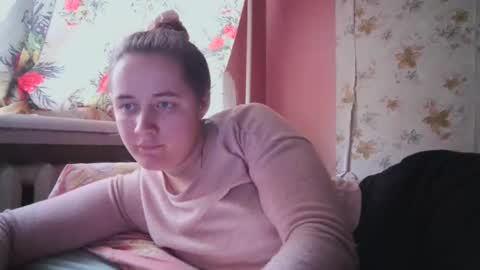 Snapshot of skyressie333 chatting on February 4, 12:11 pm skyressie333 online show from February 4, 12:11 pm