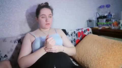 Snapshot of skyressie333 chatting on February 17, 7:31 pm skyressie333 online show from February 17, 7:31 pm