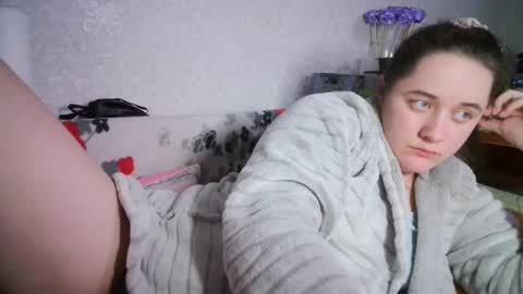 Snapshot of skyressie333 chatting on February 20, 8:47 pm skyressie333 online show from February 20, 8:47 pm