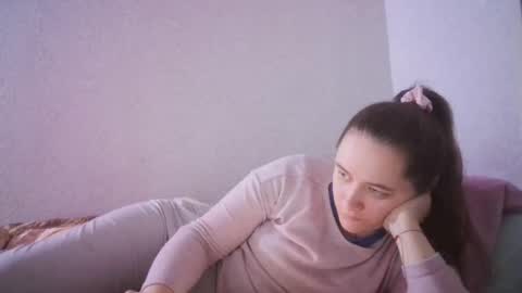 Snapshot of skyressie333 chatting on February 24, 4:04 pm skyressie333 online show from February 24, 4:04 pm