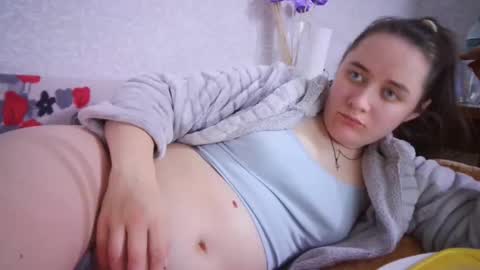 Snapshot of skyressie333 chatting on March 6, 5:43 pm skyressie333 online show from March 6, 5:43 pm