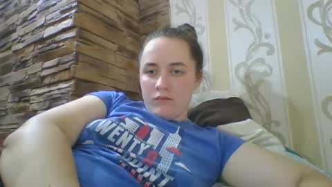 Snapshot of skyressie333 chatting on October 3, 7:55 pm skyressie333 online show from October 3, 7:55 pm