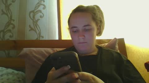 Snapshot of skyressie333 chatting on October 13, 11:10 am skyressie333 online show from October 13, 11:10 am