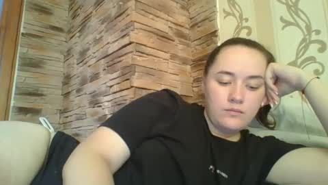 Snapshot of skyressie333 chatting on October 14, 7:42 am skyressie333 online show from October 14, 7:42 am