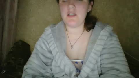 Snapshot of skyressie333 chatting on October 20, 6:52 pm skyressie333 online show from October 20, 6:52 pm