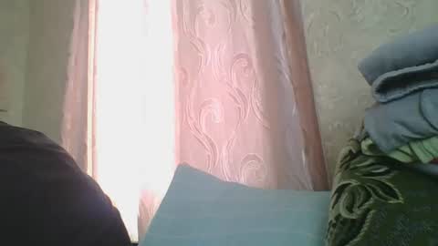 Snapshot of skyressie333 chatting on October 27, 9:13 am skyressie333 online show from October 27, 9:13 am