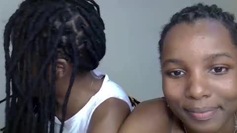 Snapshot of sleciah chatting on November 28, 4:09 pm sleciah online show from November 28, 4:09 pm