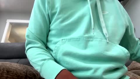 slick2285 online show from September 15, 7:03 pm