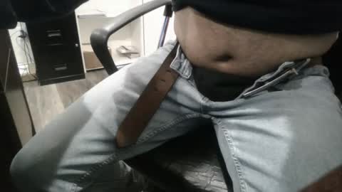 Snapshot of slimjimorange9 chatting on October 30, 12:34 am slimjimorange9 online show from October 30, 12:34 am