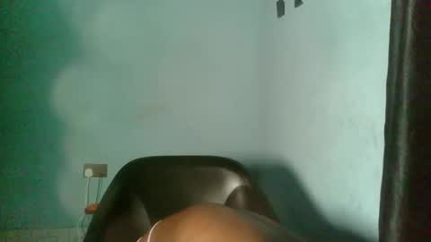 slimzyxdoll online show from October 3, 4:15 pm