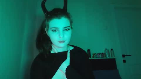 sloomonata online show from October 31, 1:50 am