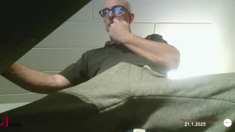  SLUTIAM   online show from January 21, 8:11 pm