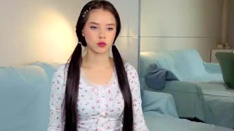 Lily online show from September 16, 1:34 pm