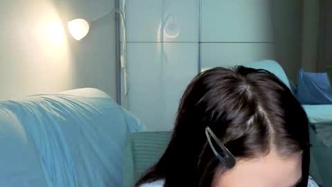 Lily online show from September 19, 1:45 pm