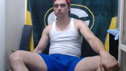 Snapshot of small_wood21 chatting on January 19, 5:05 am small wood21 online show from January 19, 5:05 am