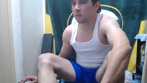 Snapshot of small_wood21 chatting on January 26, 12:54 pm small wood21 online show from January 26, 12:54 pm