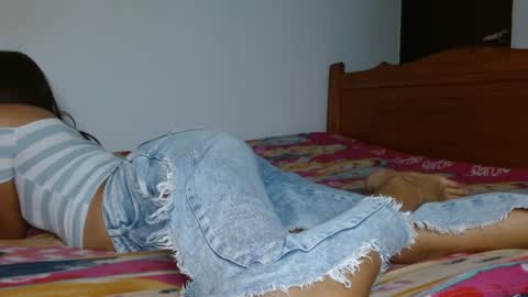 smallflorecita online show from December 17, 6:13 am