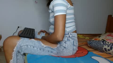 smallflorecita online show from January 6, 11:40 am