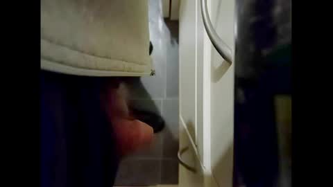 Small Hairy Uncut online show from March 11, 2:54 am