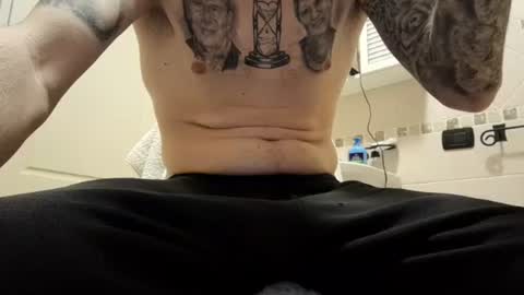 smallone8825 online show from January 25, 9:36 am