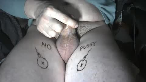 Snapshot of smallpenismwm chatting on December 7, 1:40 pm pussyfree4eva online show from December 7, 1:40 pm