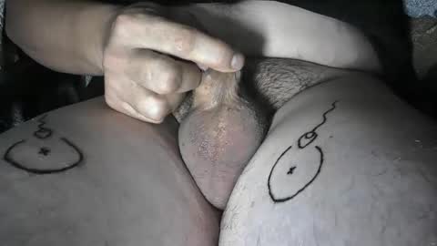 Snapshot of smallpenismwm chatting on October 25, 3:07 pm pussyfree4eva online show from October 25, 3:07 pm