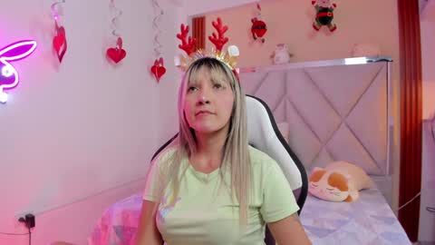 smile__1 online show from December 23, 8:14 pm